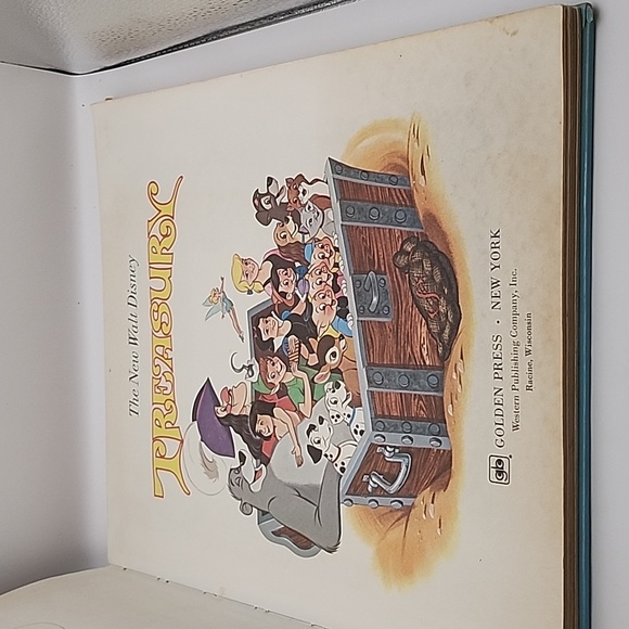 Vintage The New Walt Disney Treasury 1971 - Picture 6 of 15